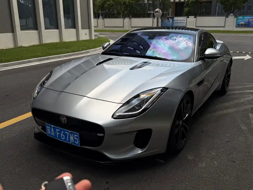 Jaguar F-Type 2019 2.0T