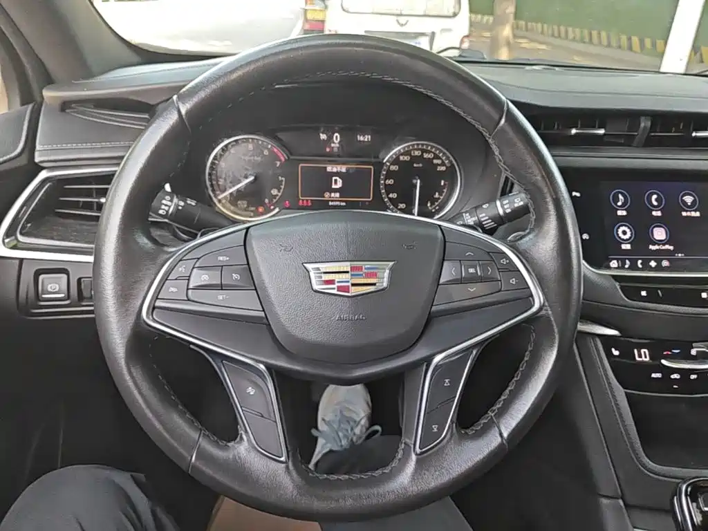 Cadillac XT5 — миниатюра 11