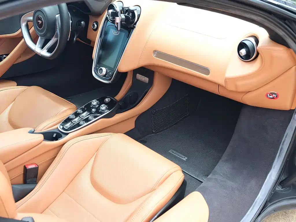 McLaren GT — миниатюра 16