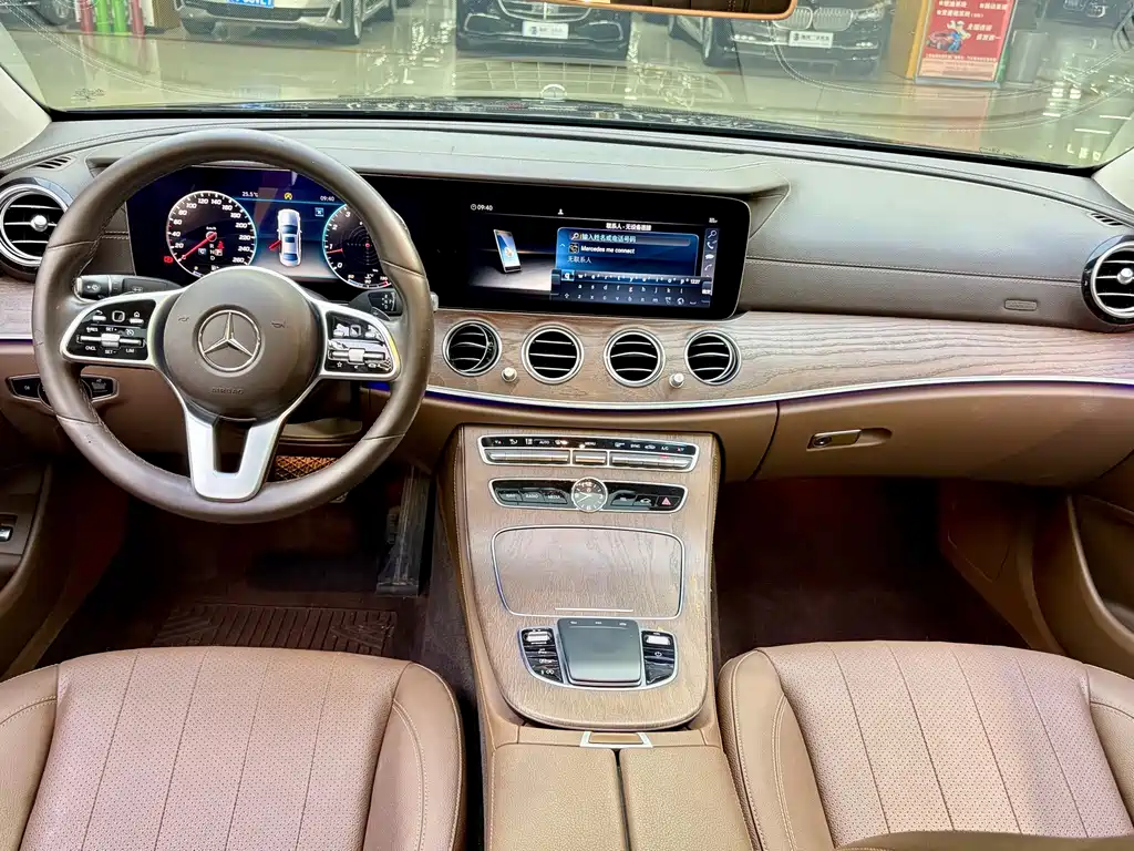 Mercedes-Benz E-Class — миниатюра 5