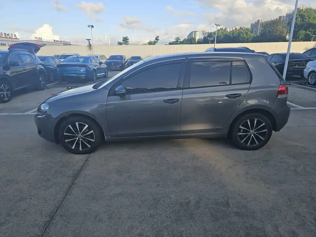 Volkswagen Golf — миниатюра 4