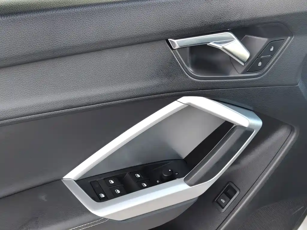 Audi Q3 — миниатюра 13