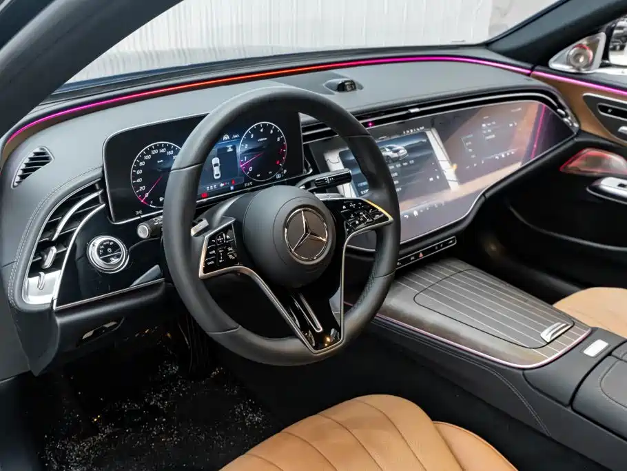 Mercedes-Benz E-Class — миниатюра 24