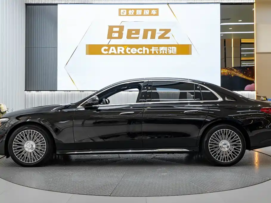 Mercedes-Benz E-Class — миниатюра 3