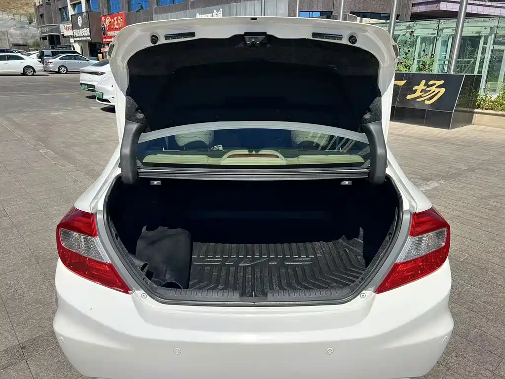 Honda Civic — миниатюра 16
