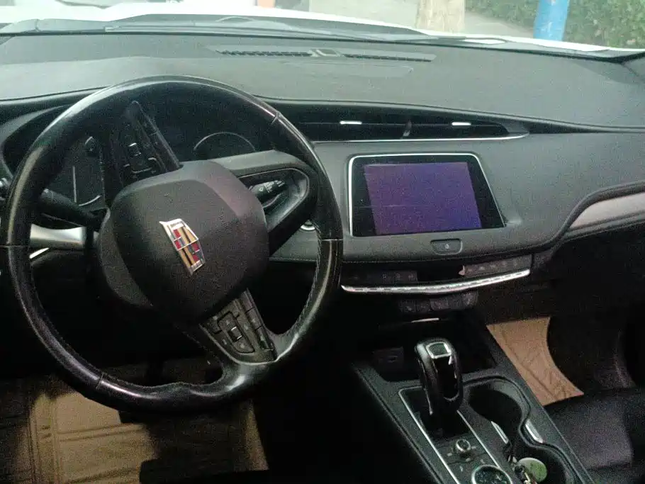 Cadillac XT4 — миниатюра 12