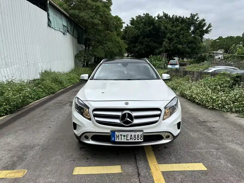 Mercedes-Benz GLA 2016