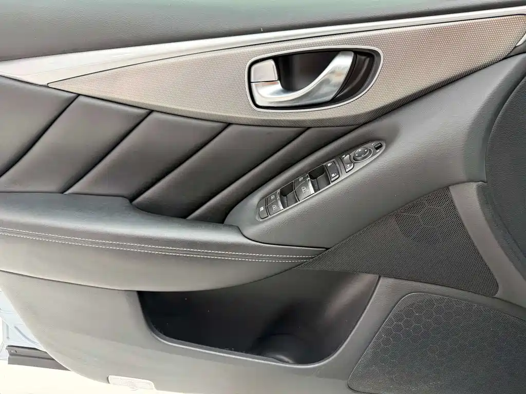Infiniti Q50L — миниатюра 12