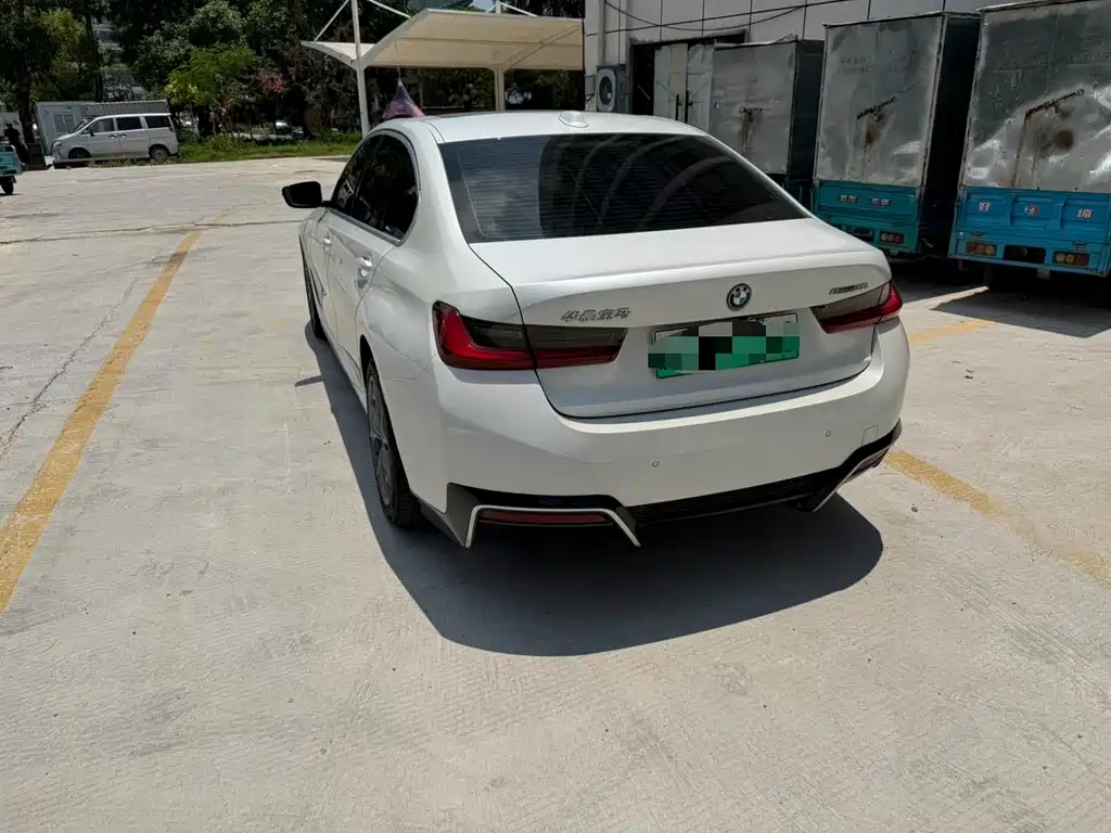 BMW i3 2022 eDrive 35 L