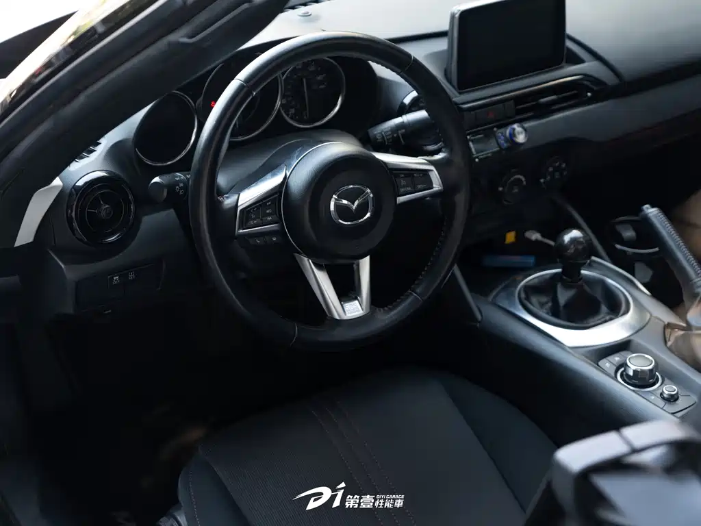 Mazda MX-5 — миниатюра 7