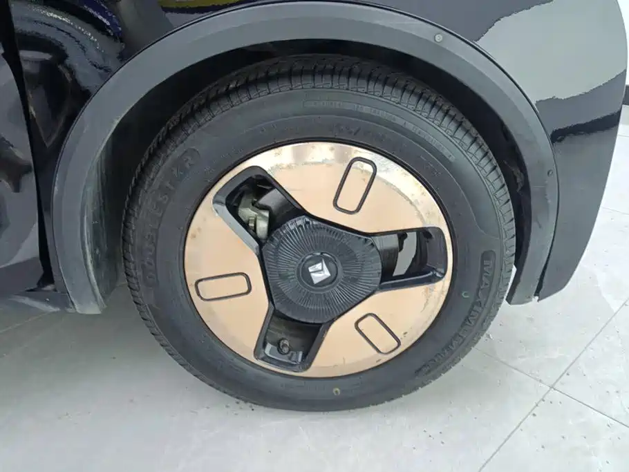Baojun KiWi EV — миниатюра 6