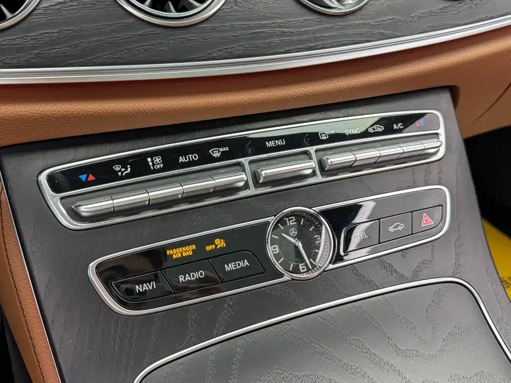 Mercedes-Benz E-Class (Import) — миниатюра 22