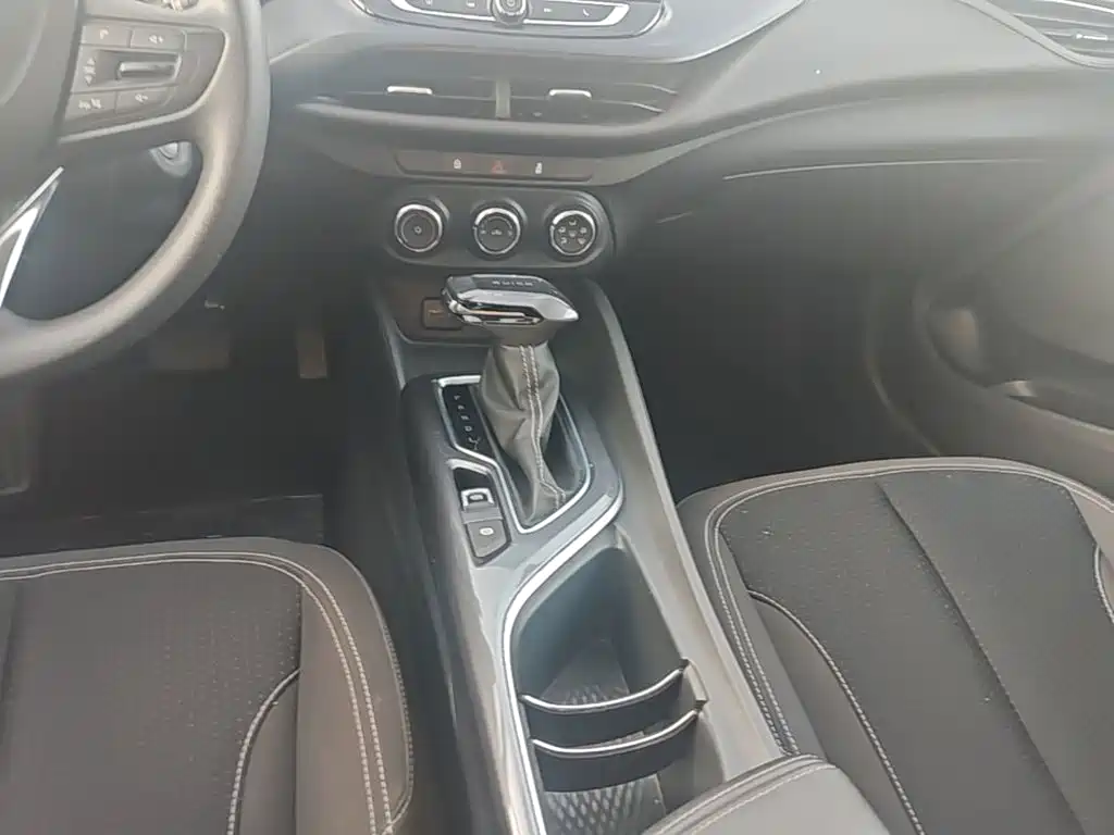 Buick Verano — миниатюра 14