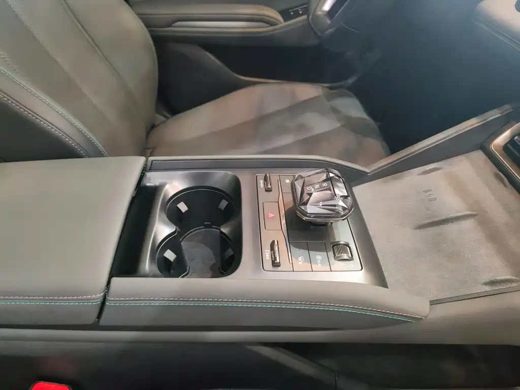 BYD Qin L — миниатюра 5