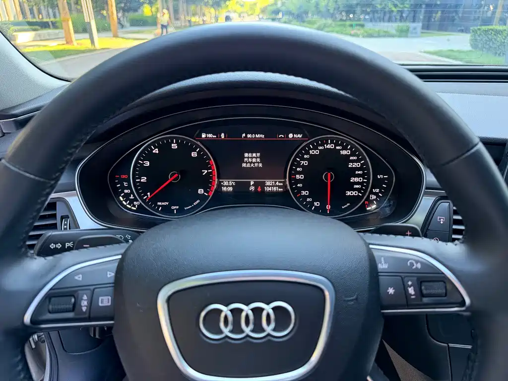 Audi A6L — миниатюра 12