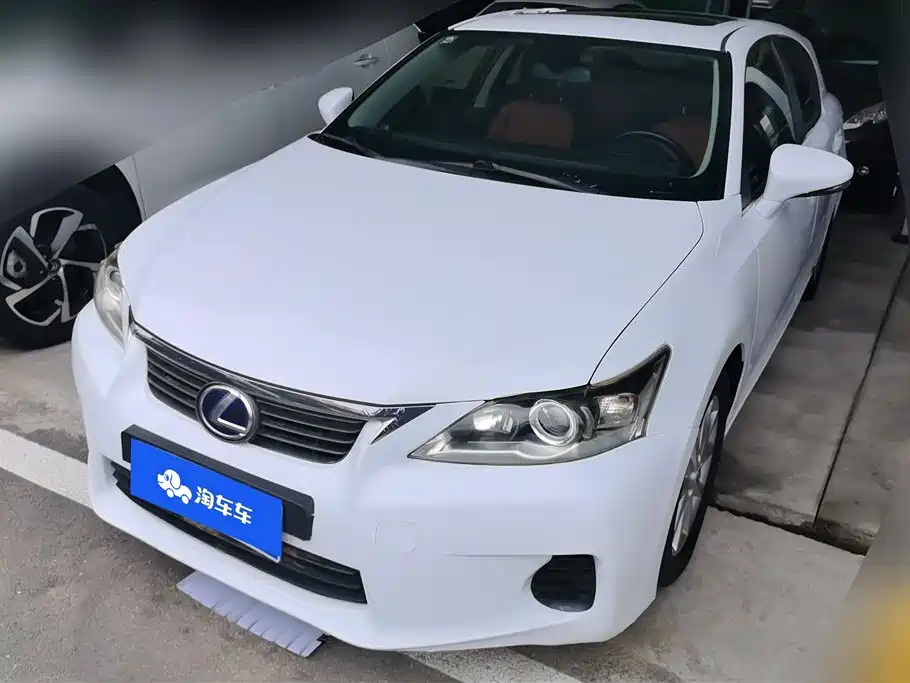 Lexus CT 2012