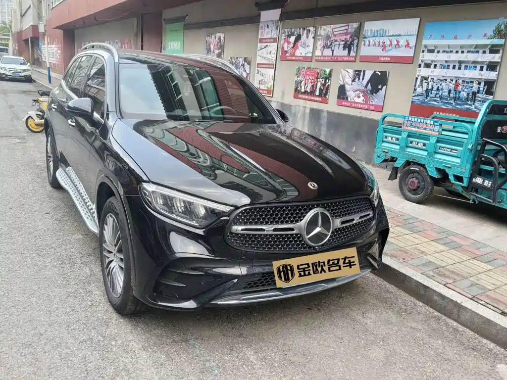 奔驰GLC 2025款 改款 GLC 300 L 4MATIC 动感型 5座 2025
