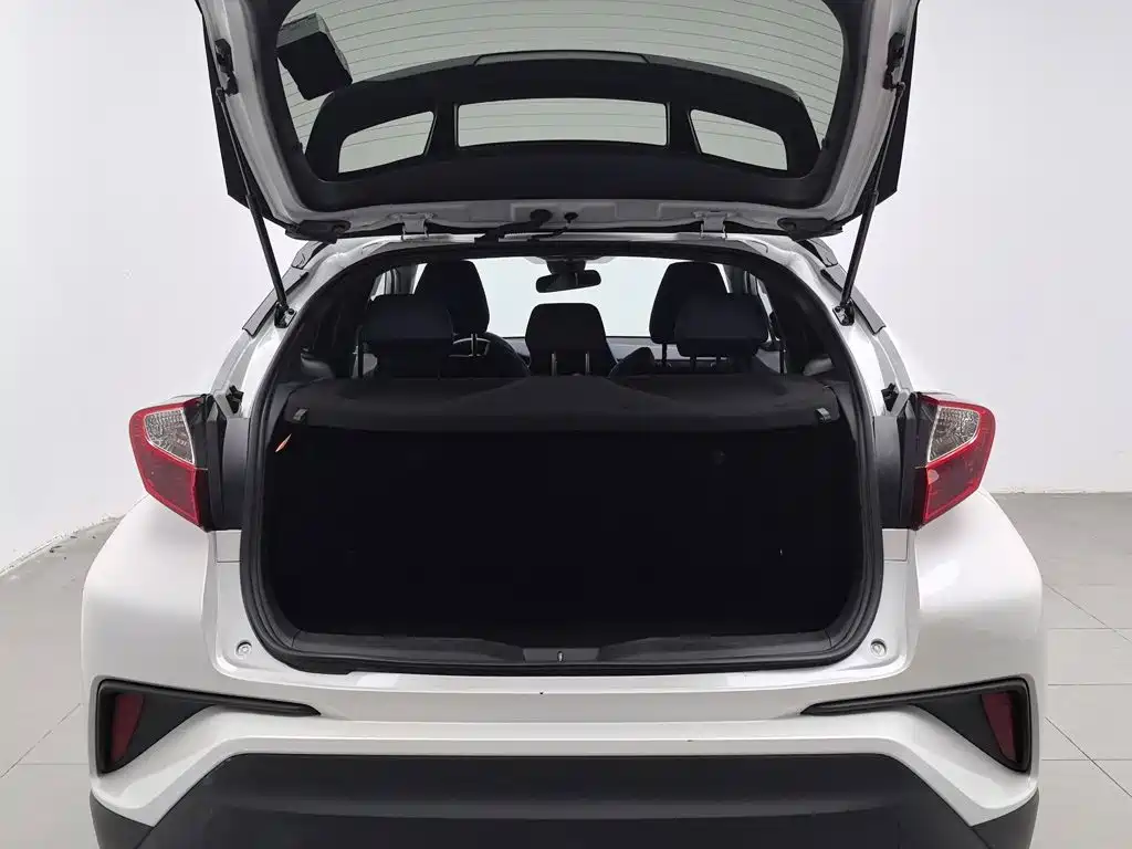 Toyota C-HR — миниатюра 16