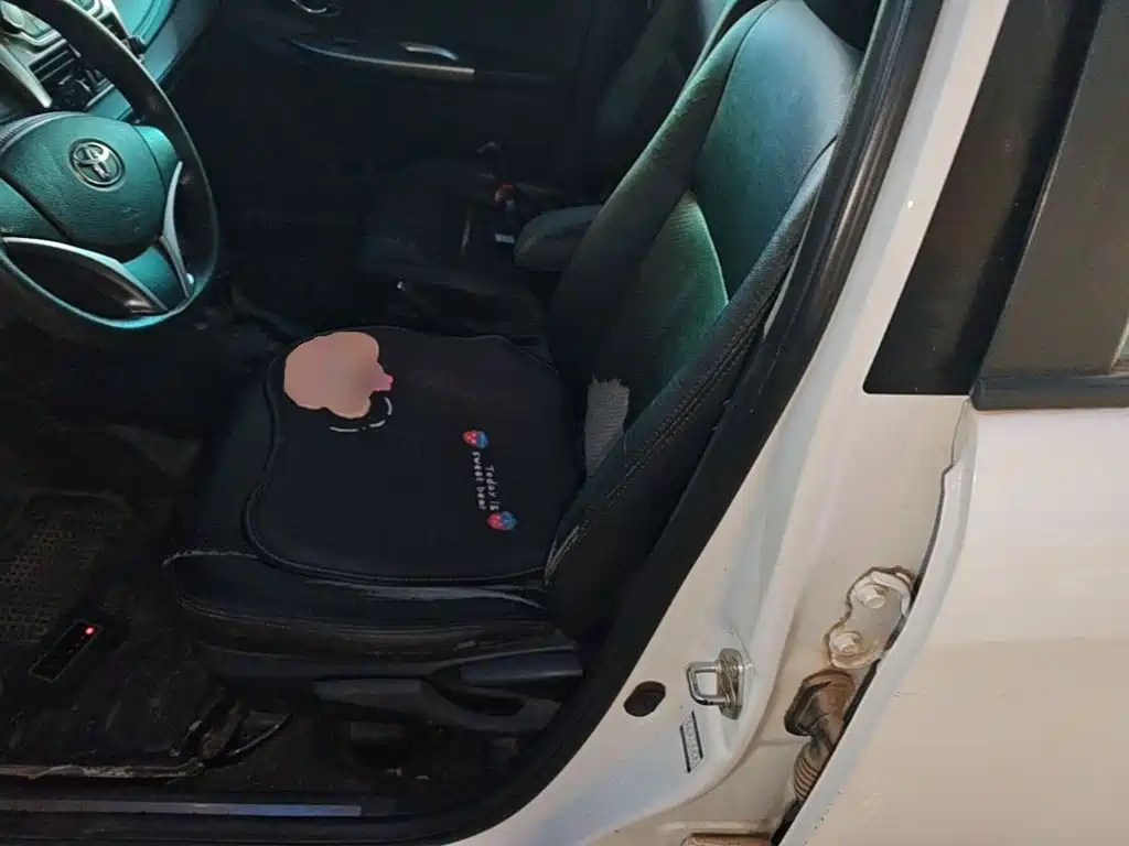 Toyota Yaris L — миниатюра 15