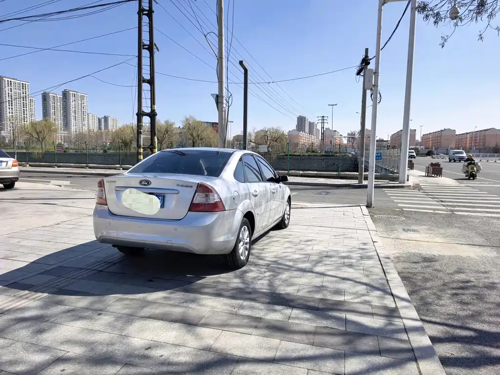 Ford Focus — миниатюра 4