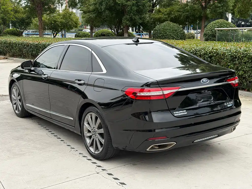 Ford Taurus — миниатюра 4