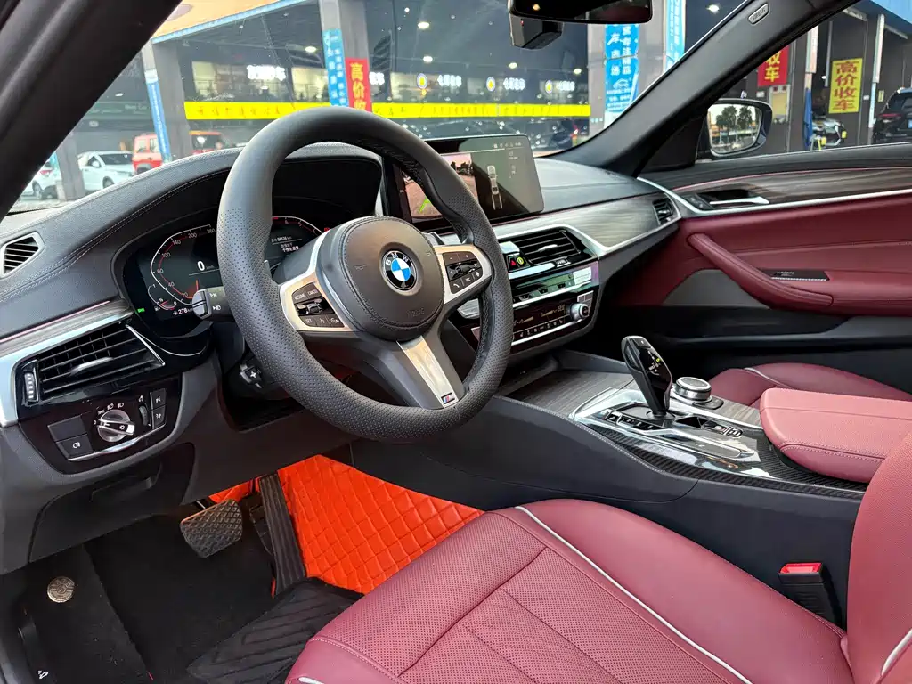BMW 5 Series — миниатюра 4