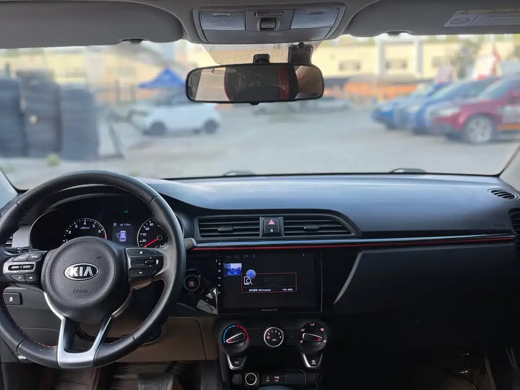 Kia KX Cross — миниатюра 6
