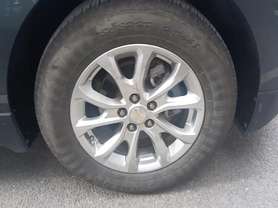 Chevrolet Equinox — миниатюра 6