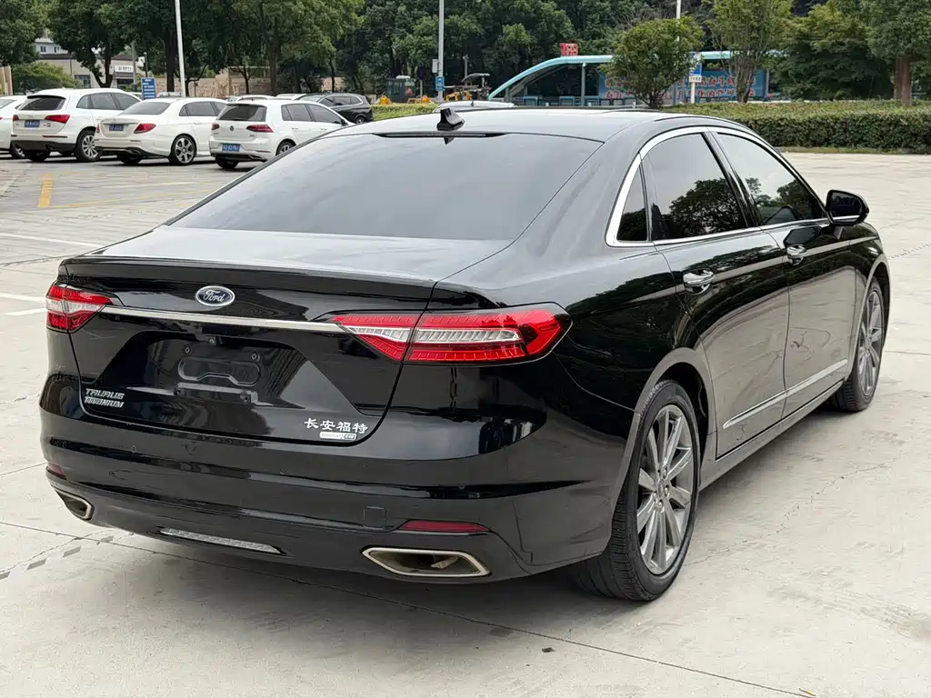 Ford Taurus — миниатюра 6
