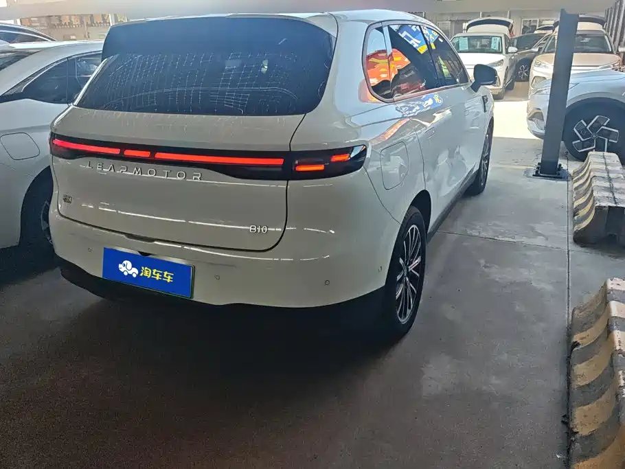 Leapmotor Leapmotor B10 — миниатюра 3