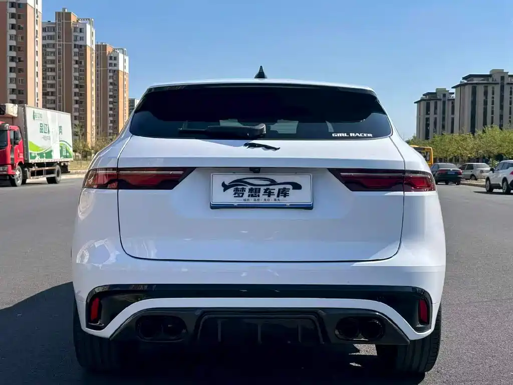 Jaguar F-PACE — миниатюра 8