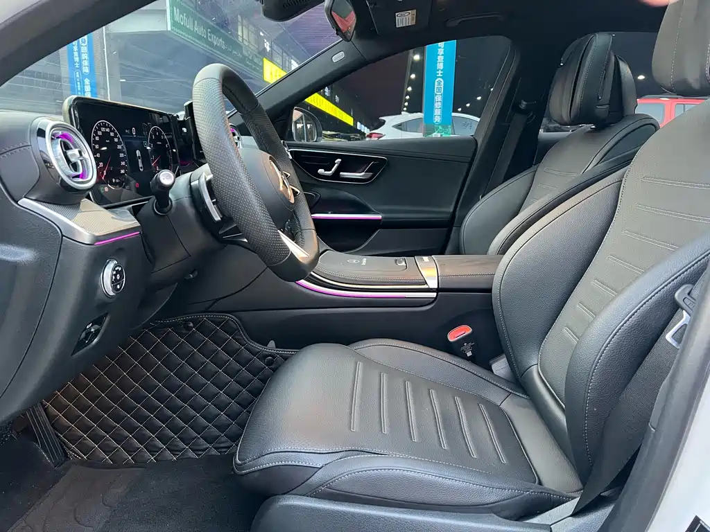 Mercedes-Benz C-Class — миниатюра 11