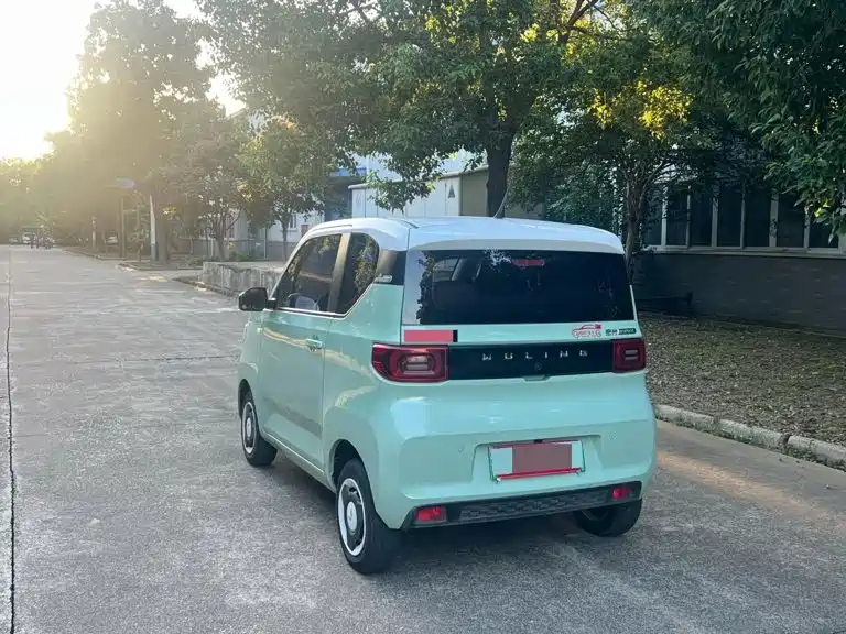 Wuling MINIEV — миниатюра 6