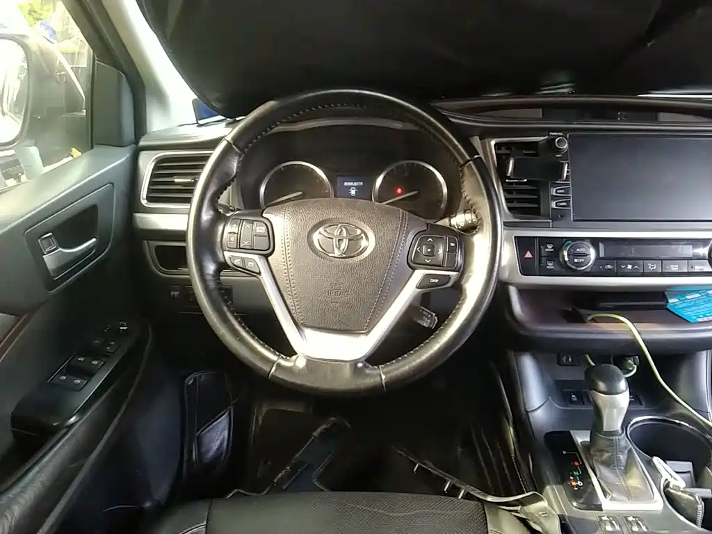 Toyota Highlander — миниатюра 11