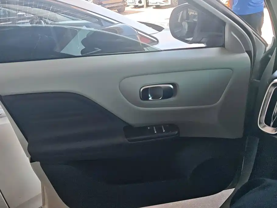 Leapmotor Leapmotor B10 — миниатюра 7