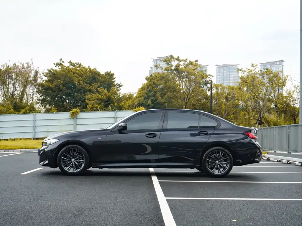 BMW 3 Series — миниатюра 4