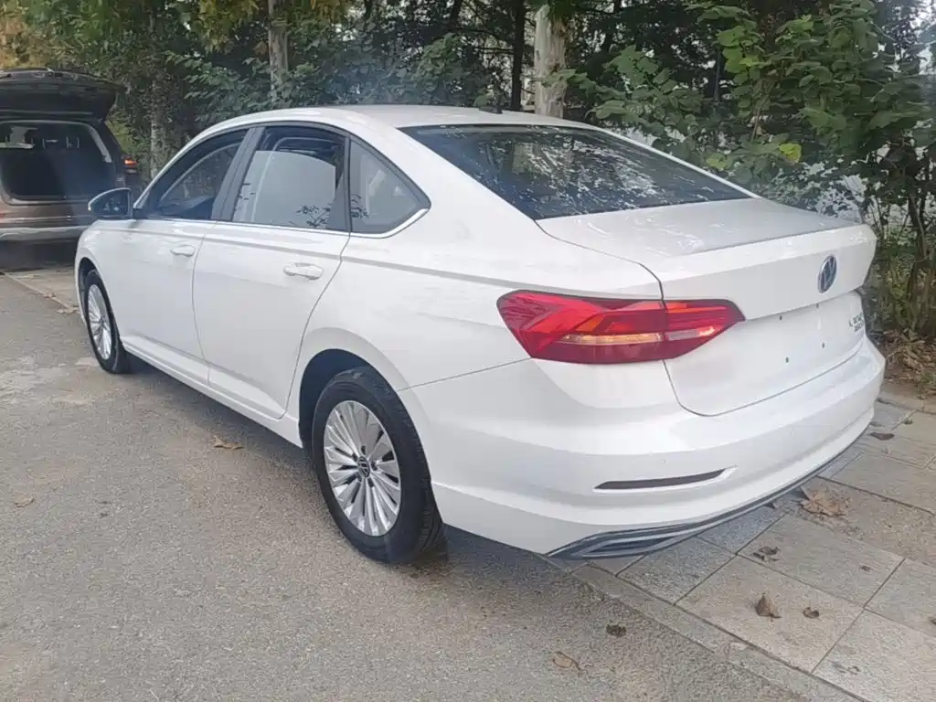 Volkswagen Lavida — миниатюра 5