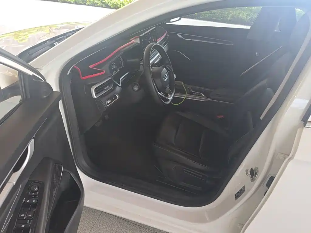 Geely Emgrand — миниатюра 15