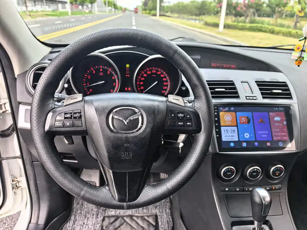 Mazda 3 Xingcheng — миниатюра 7