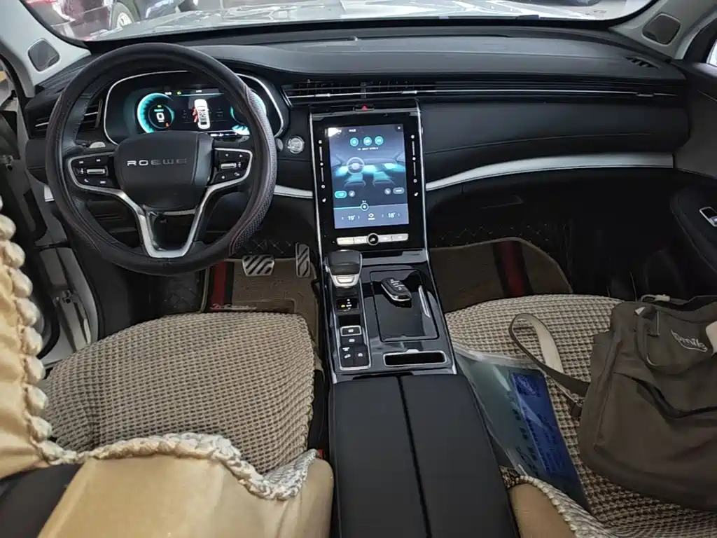 Roewe RX5 MAX — миниатюра 10