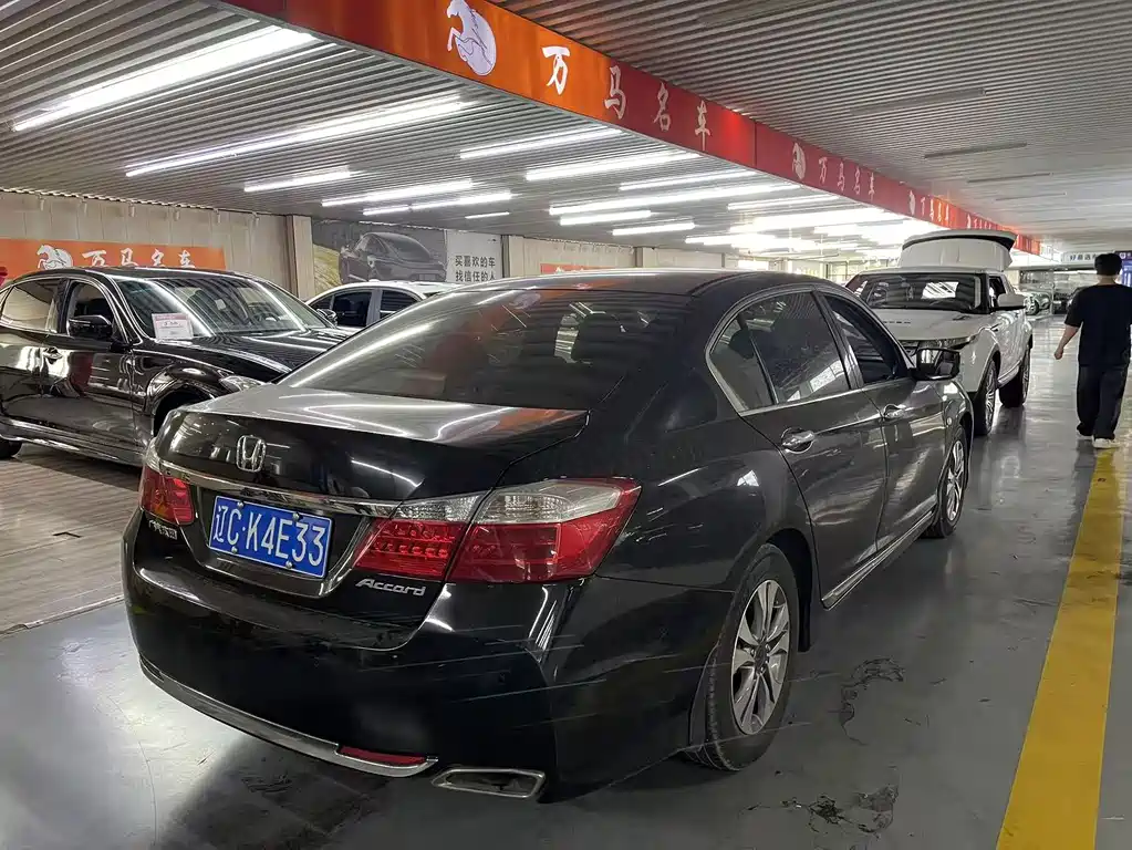 Honda Accord — миниатюра 6