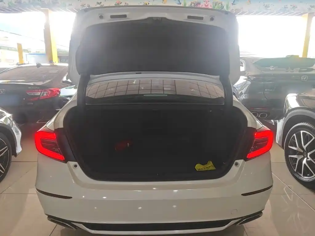 Honda Accord — миниатюра 19