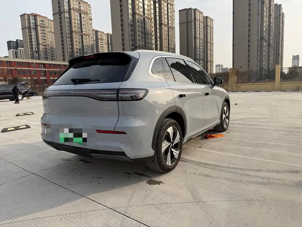 GEELY GALAXY GALAXY E5