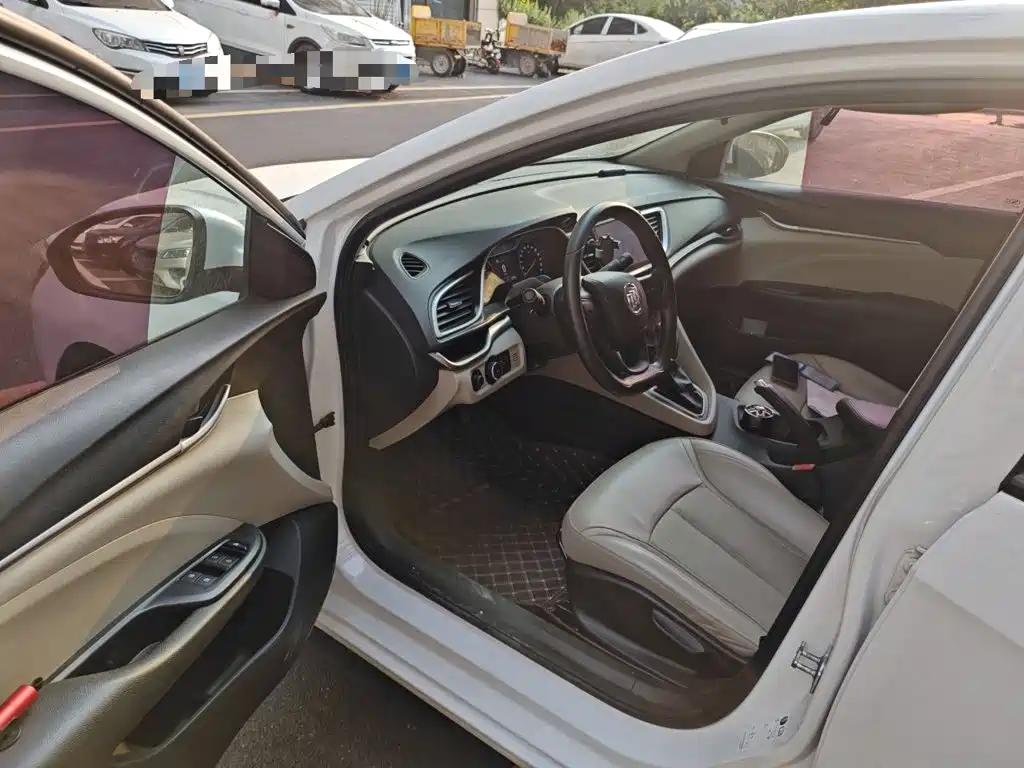 Buick Excelle — миниатюра 12