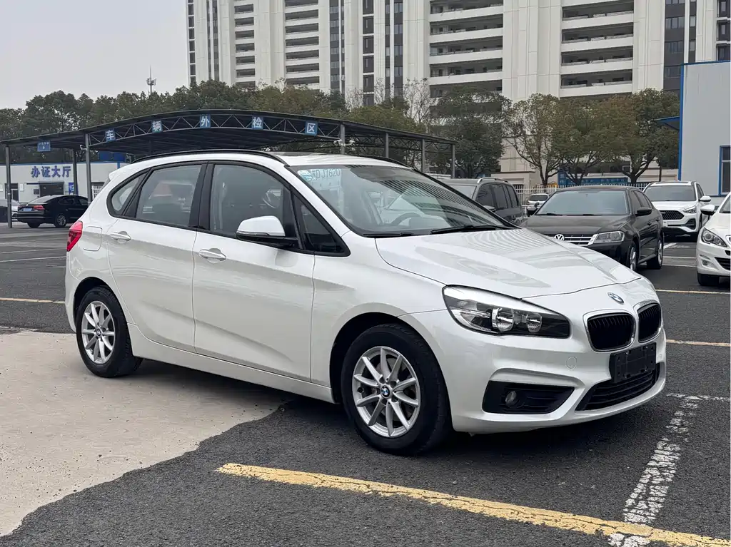 BMW 2 SERIES STATION WAGON