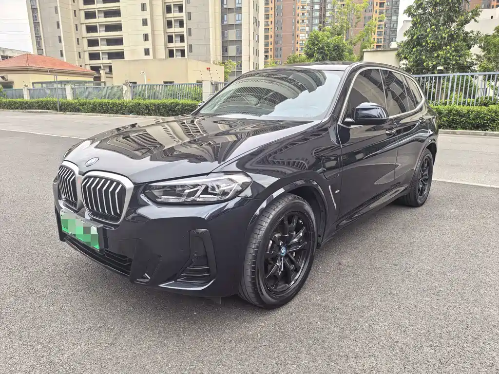 BMW iX3