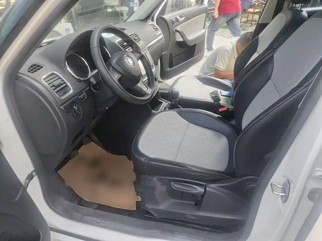 Skoda Yeti — миниатюра 11
