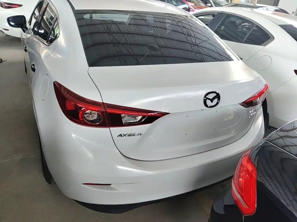 Mazda 3 Axela — миниатюра 6