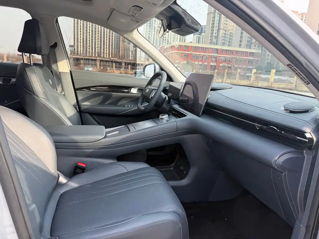 GEELY GALAXY GALAXY E5