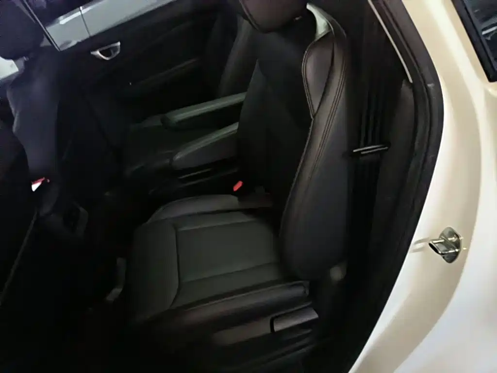 Wuling Jiachen — миниатюра 17